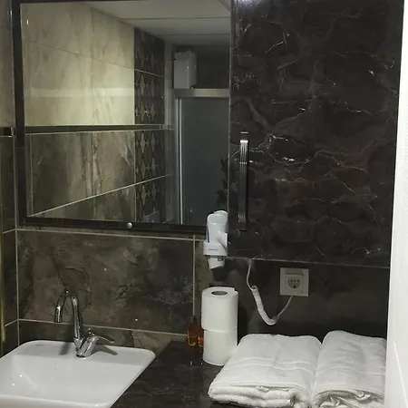 Kent Aparthotel *