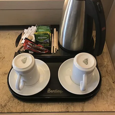Aparthotel Kent *